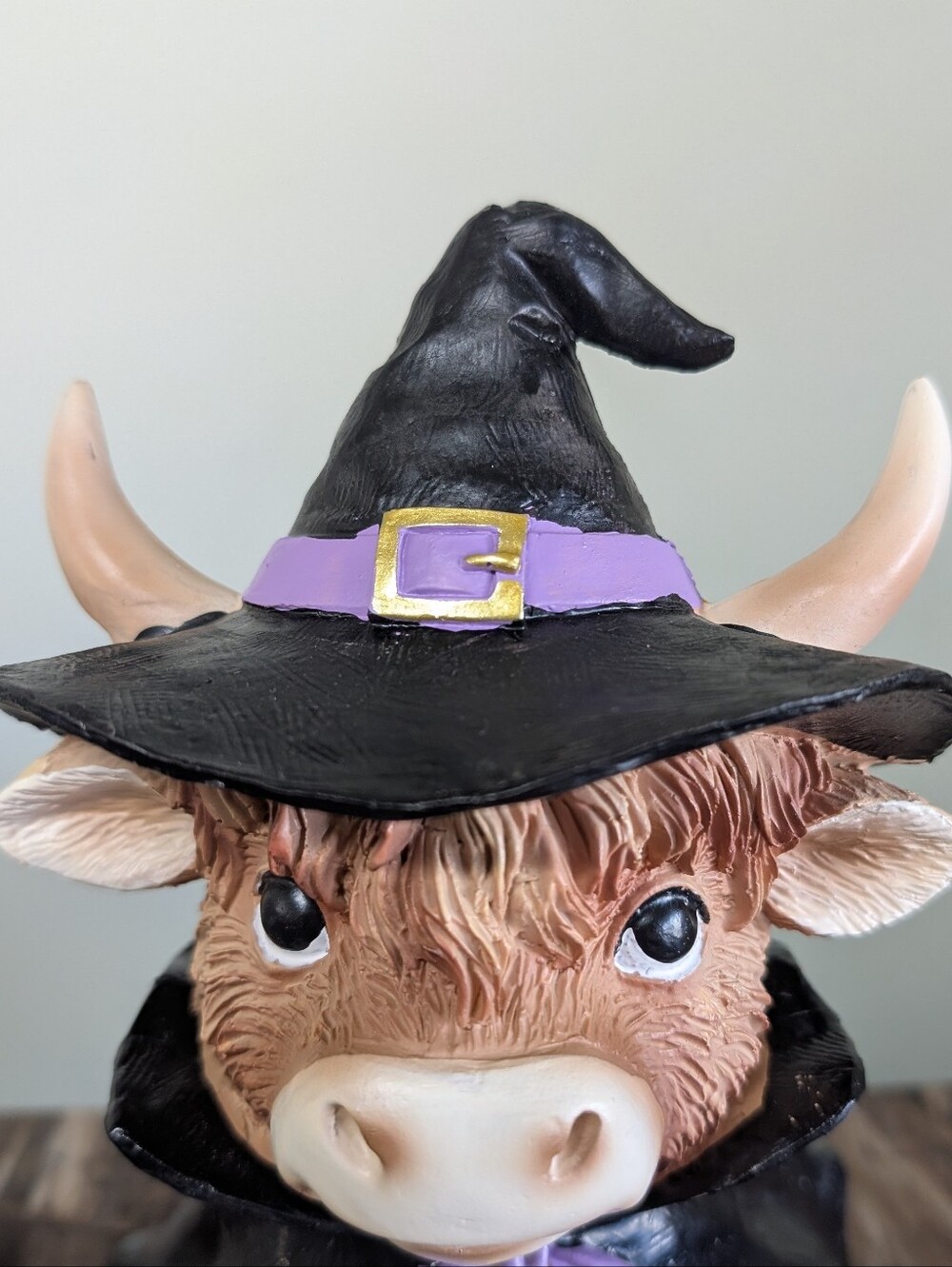 Adorably Spooky Witchy Highland Cow Farmhouse Halloween Tabletop Decor ๐ฎ๐ง - Picture 2 of 10